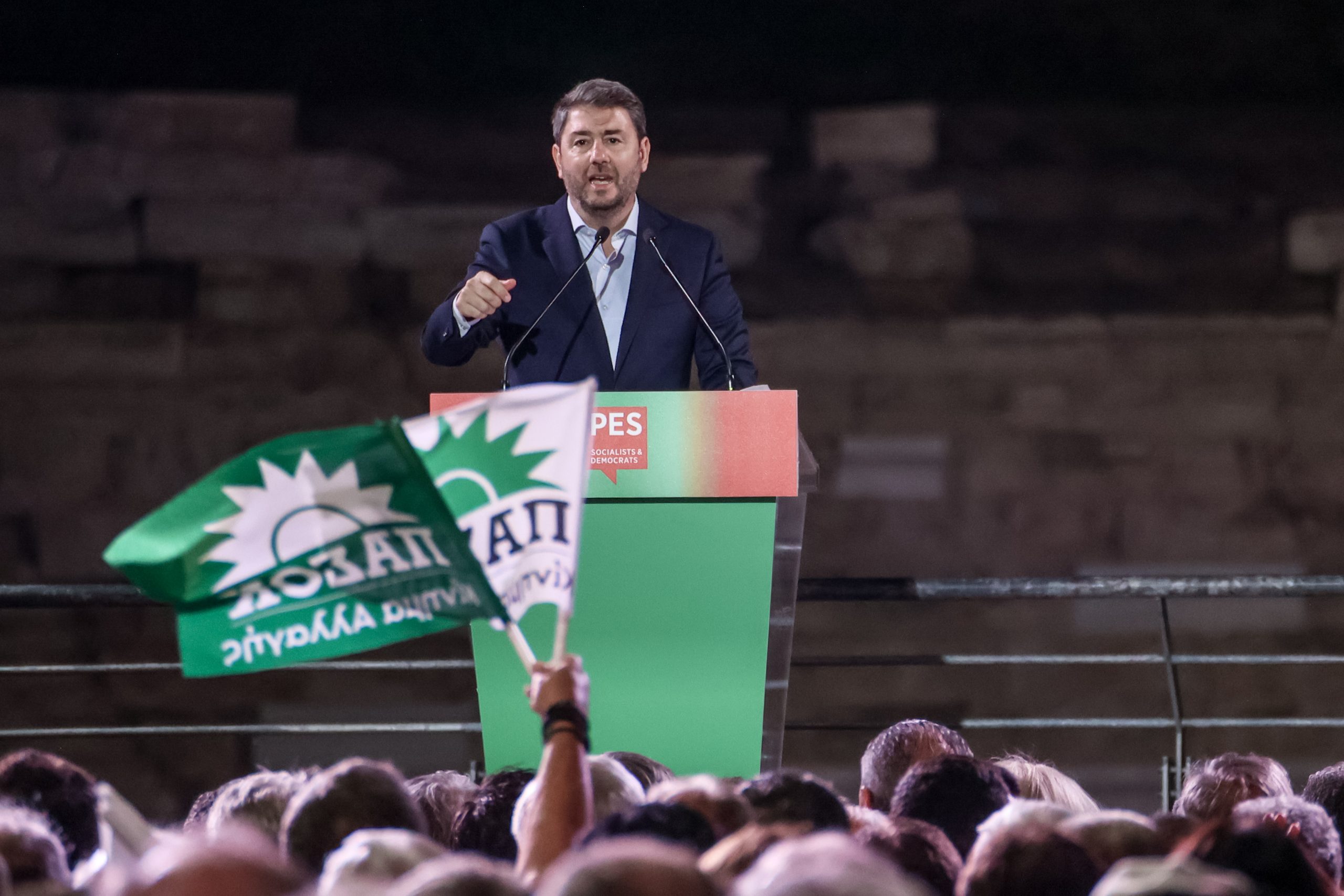 «Μην ξεγράφετε το ΠΑΣΟΚ»