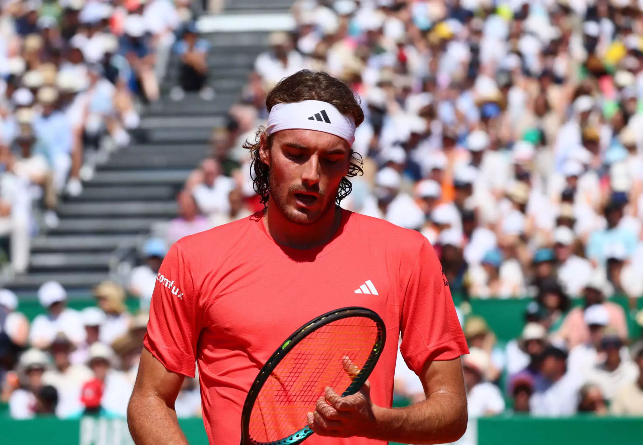 Ο Στέφανος Τσιτσιπάς έμεινε εκτός 8άδας στην παγκόσμια κατάταξη αλλά ελπίζει για την κλήρωση του Roland Garros