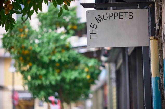 The Muppets SKG: Το πιο cool νέο στέκι που σε ταξιδεύει στο Soho της Ν.Υ.