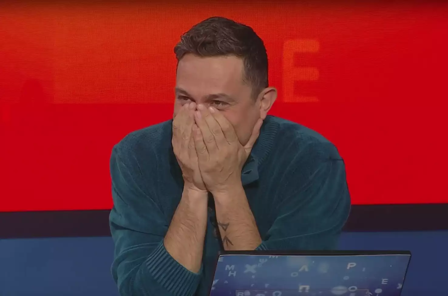 Αδιανόητο: Παίκτης έχασε στο παρά πέντε 154.500 ευρώ – Άφησε άφωνο τον Γιώργο Καραμίχο (Video)