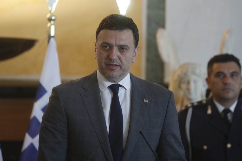 Βασίλης Κικίλιας για πυρκαγιά στο Άλσος Βεΐκου: «Προσήχθησαν 3 ανήλικοι – Εφιστώ την προσοχή των γονιών» (Video)