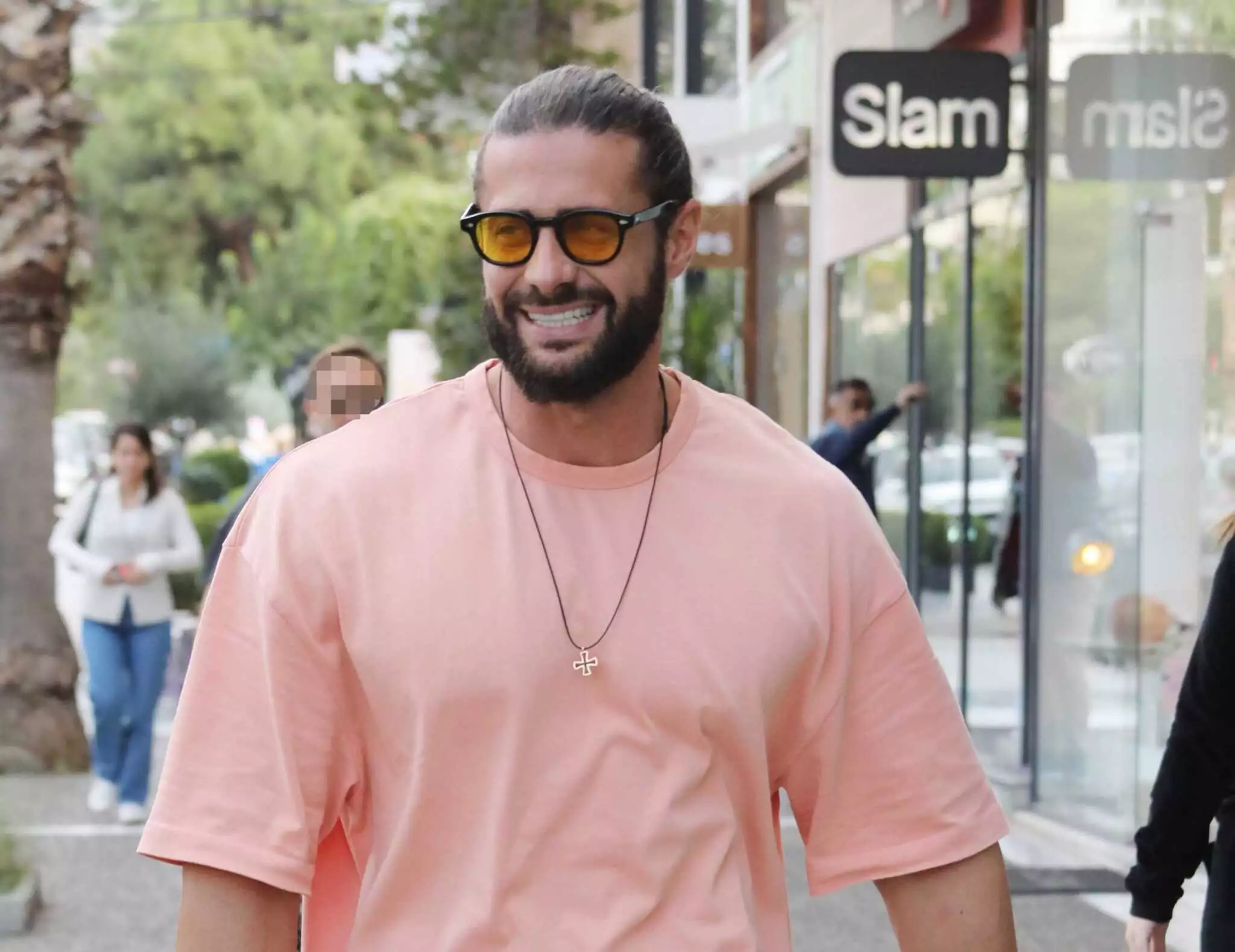 Κωνσταντίνος Βασάλος: «Οι άνθρωποι που είναι χρόνια στην τηλεόραση βγάζουν πολύ κόμπλεξ, μας αντιμετωπίζουν ως κάτι δεύτερο»