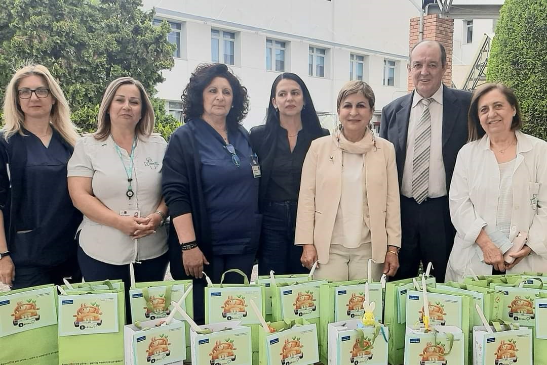 Θεσσαλονίκη: Ο Δήμος Παύλου Μελά δώρισε πασχαλινές λαμπάδες στα παιδιά που νοσηλεύονται στο νοσοκομείο “Παπαγεωργίου”