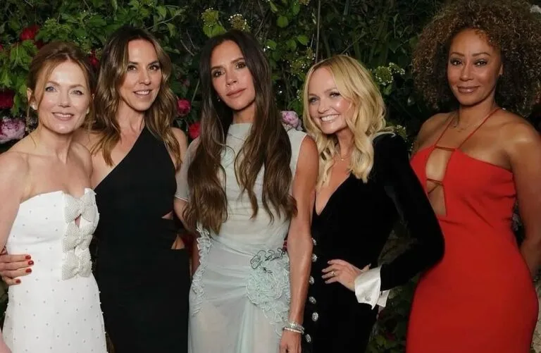 Spice Girls: Έπειτα από 23 χρόνια τραγουδούν ξανά μαζί – Το ερασιτεχνικό βίντεο από τα γενέθλια της Βικτόρια Μπέκαμ