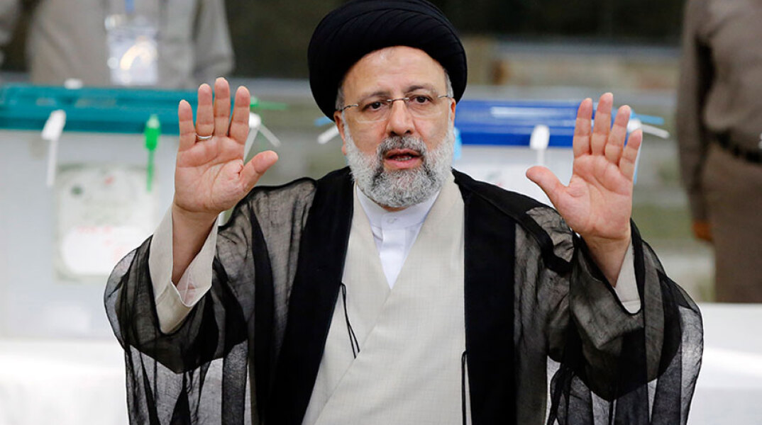 Ιράν: Σε κίνδυνο η ζωή του πρόεδρου Ραϊσί και του υπουργού Εξωτερικών μετά τη συντριβή του ελικοπτέρου, δηλώνει αξιωματούχος