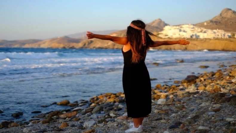 Μικρό, άφθαρτο και άγνωστο σε πολλούς: To καλά κρυμμένο ελληνικό νησί που μόνο οι ντόπιοι ξέρουν!