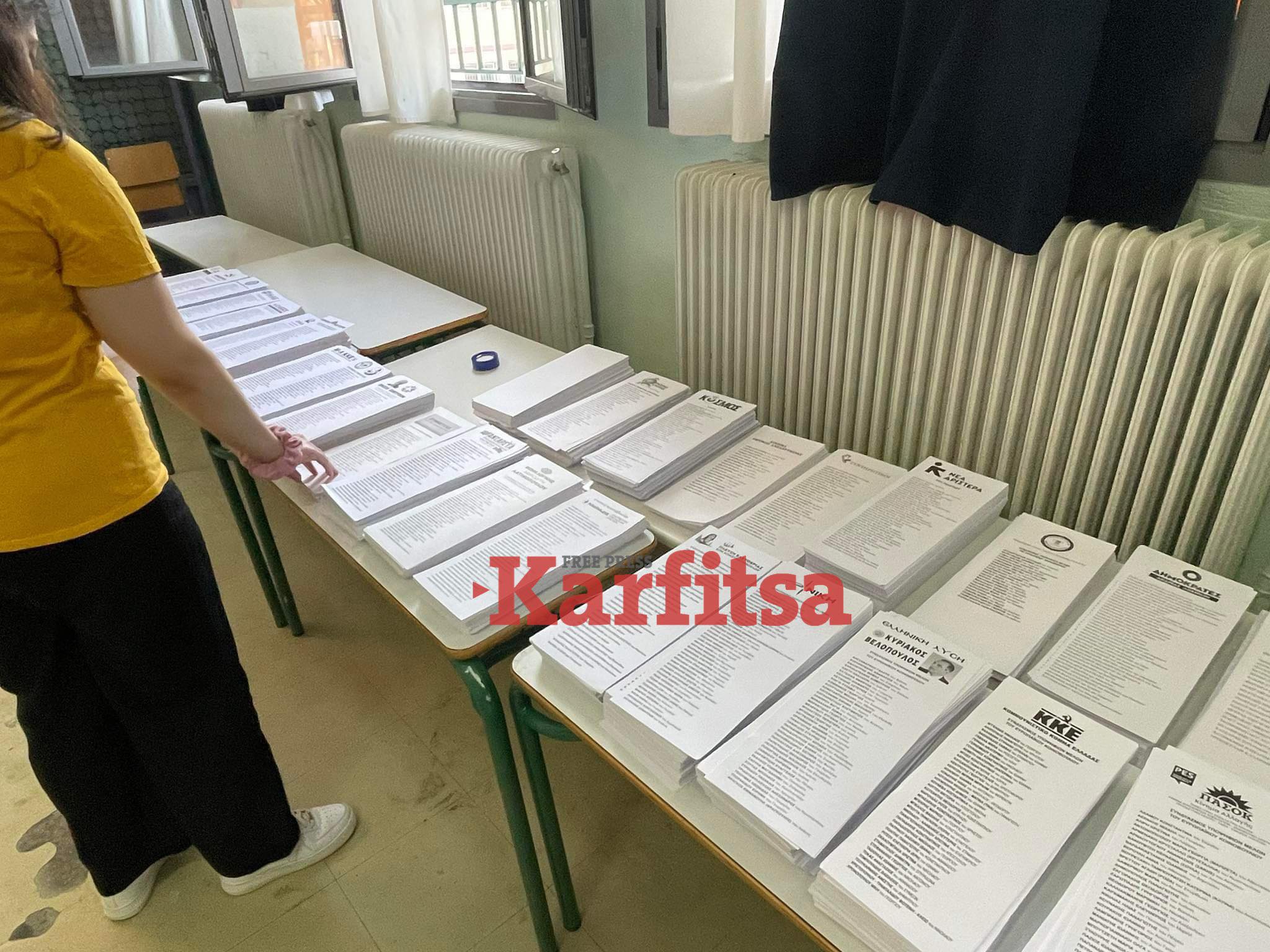 Θεσσαλονίκη: Άνοιξαν οι κάλπες – Έφτασαν οι πρώτοι ψηφοφόροι (ΦΩΤΟ)