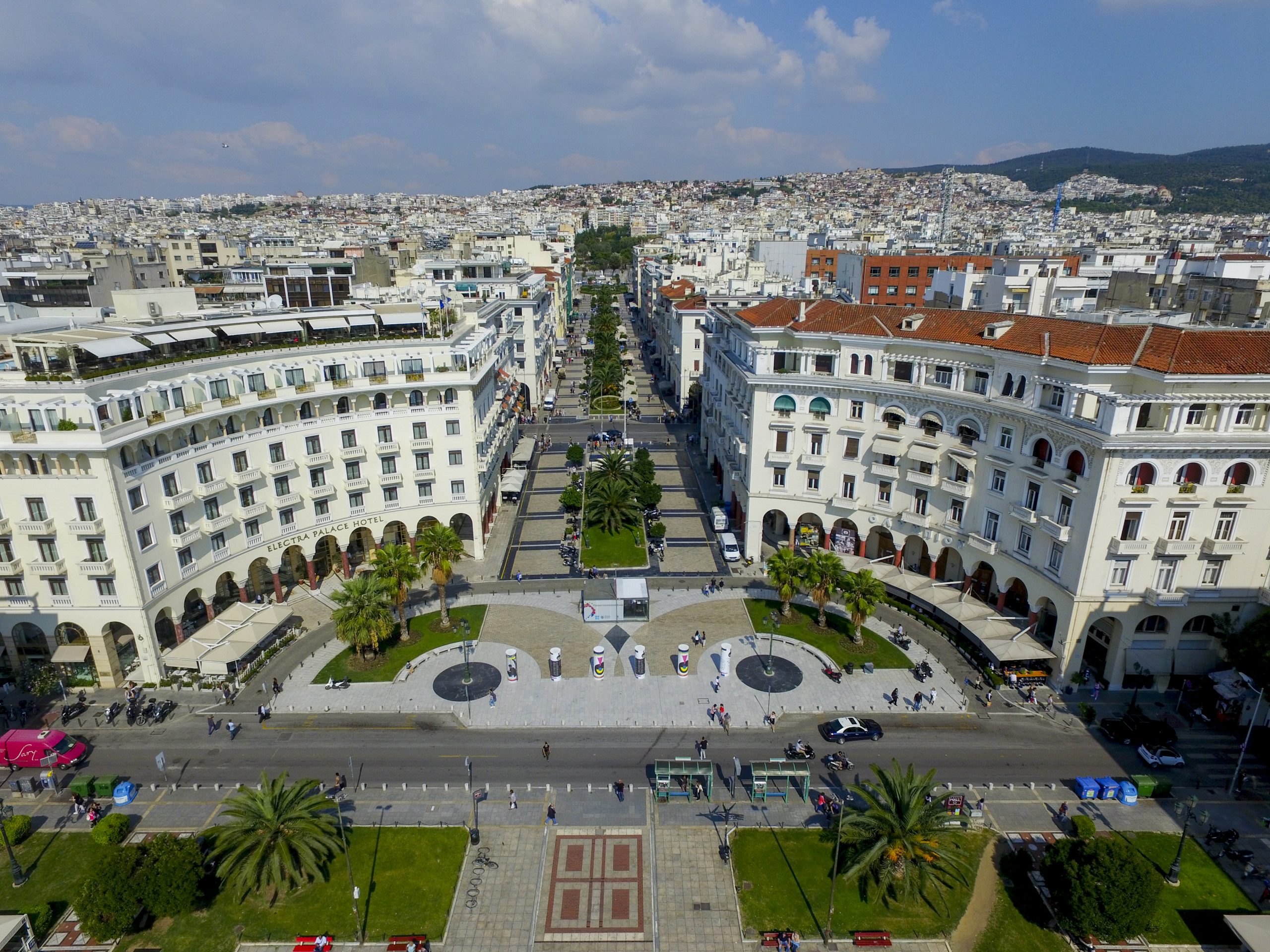Πλατεία Αριστοτέλους: Έτσι θα είναι μετά την ανάπλαση – Θα έχει εκτοξευτήρες «νέφους» δροσιάς (ΦΩΤΟ)