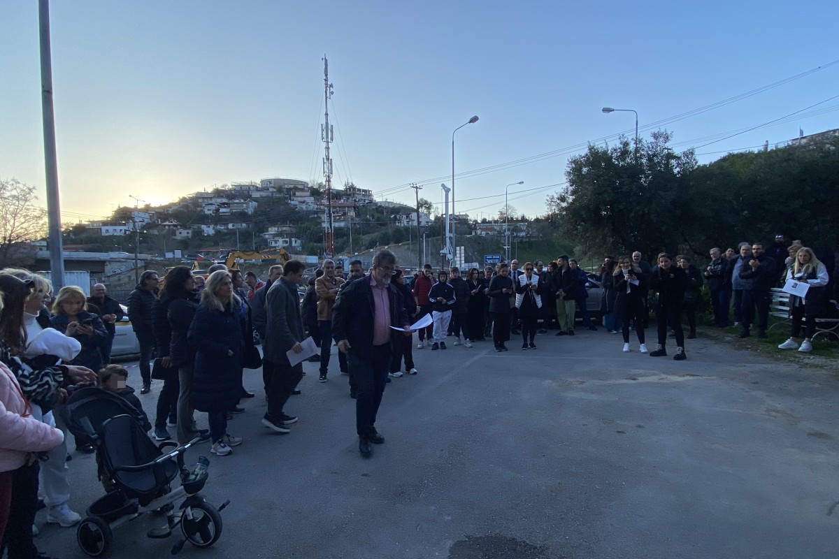 Θεσσαλονίκη: Δικαίωση για τον Δήμο Νεάπολης-Συκεών και τους κατοίκους – Απομακρύνεται κεραία που τοποθετήθηκε αυθαίρετα στα Πεύκα (ΦΩΤΟ)