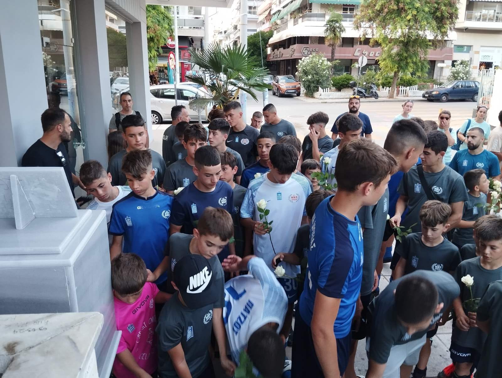 Θεσσαλονίκη: Από όλη την Ελλάδα συνεχίζουν να επισκέπτονται το σημείο της δολοφονίας του Άλκη
