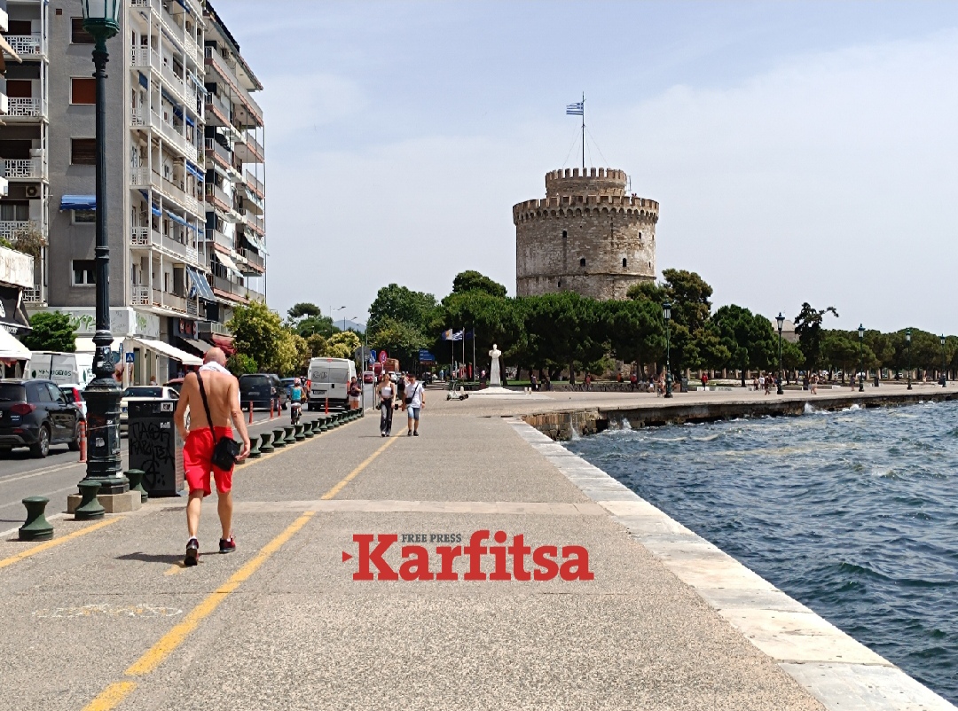 «Βγήκαν από τα ρούχα τους» στη Θεσσαλονίκη - Ο καύσωνας άδειασε την παραλία (ΦΩΤΟ+Video)