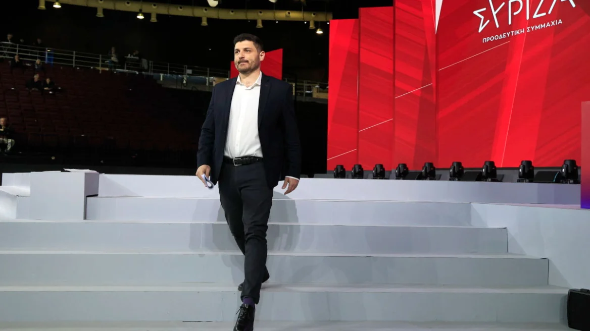 Παραιτούνται Τεμπονέρας, Κοτσακάς και Τσιόκας από τα όργανα του ΣΥΡΙΖΑ