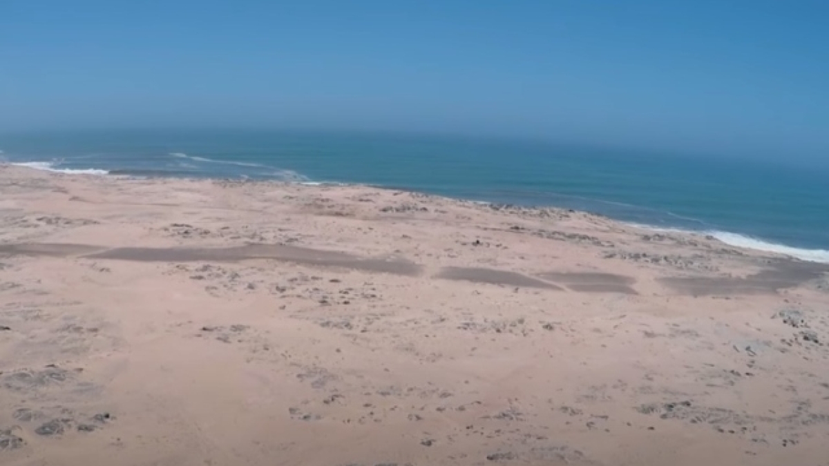 Αφρική: Η τρομακτική παραλία «Πύλες της κόλασης» είναι γεμάτη με ναυάγια, σκουπίδια και σκελετούς