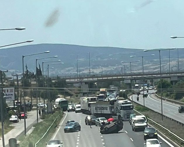 Θεσσαλονίκη: Ντελαπάρισε αυτοκίνητο στη Μουδανιών – Μία τραυματίας (ΦΩΤΟ+VIDEO)