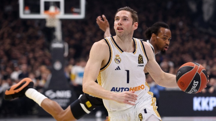 Τον Κοζέρ απέκτησε η Αρμάνι Μιλάνο