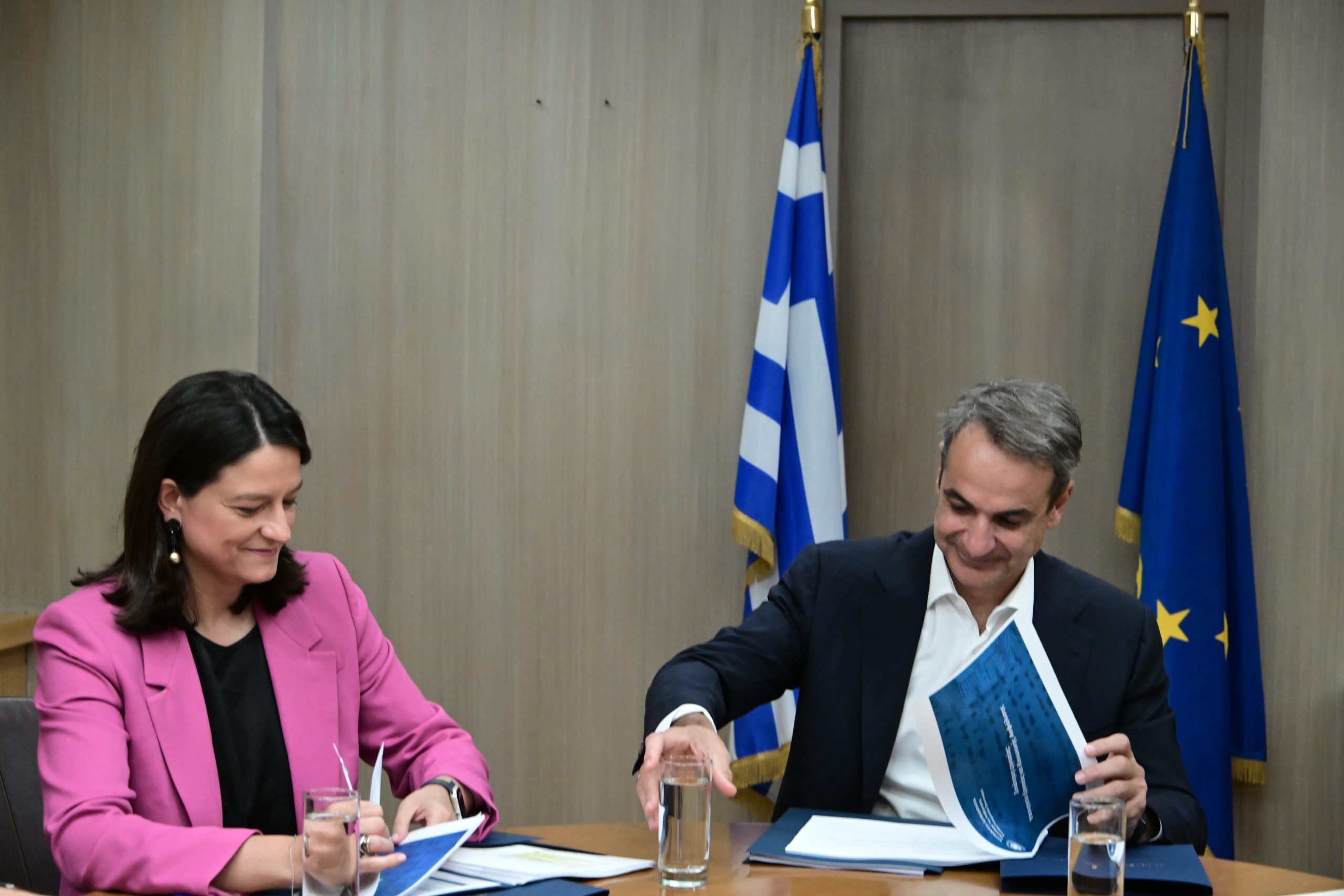 Στο υπουργείο Εργασίας ο Κυριάκος Μητσοτάκης -Σε εξέλιξη η συνάντηση με την Νίκη Κεραμέως