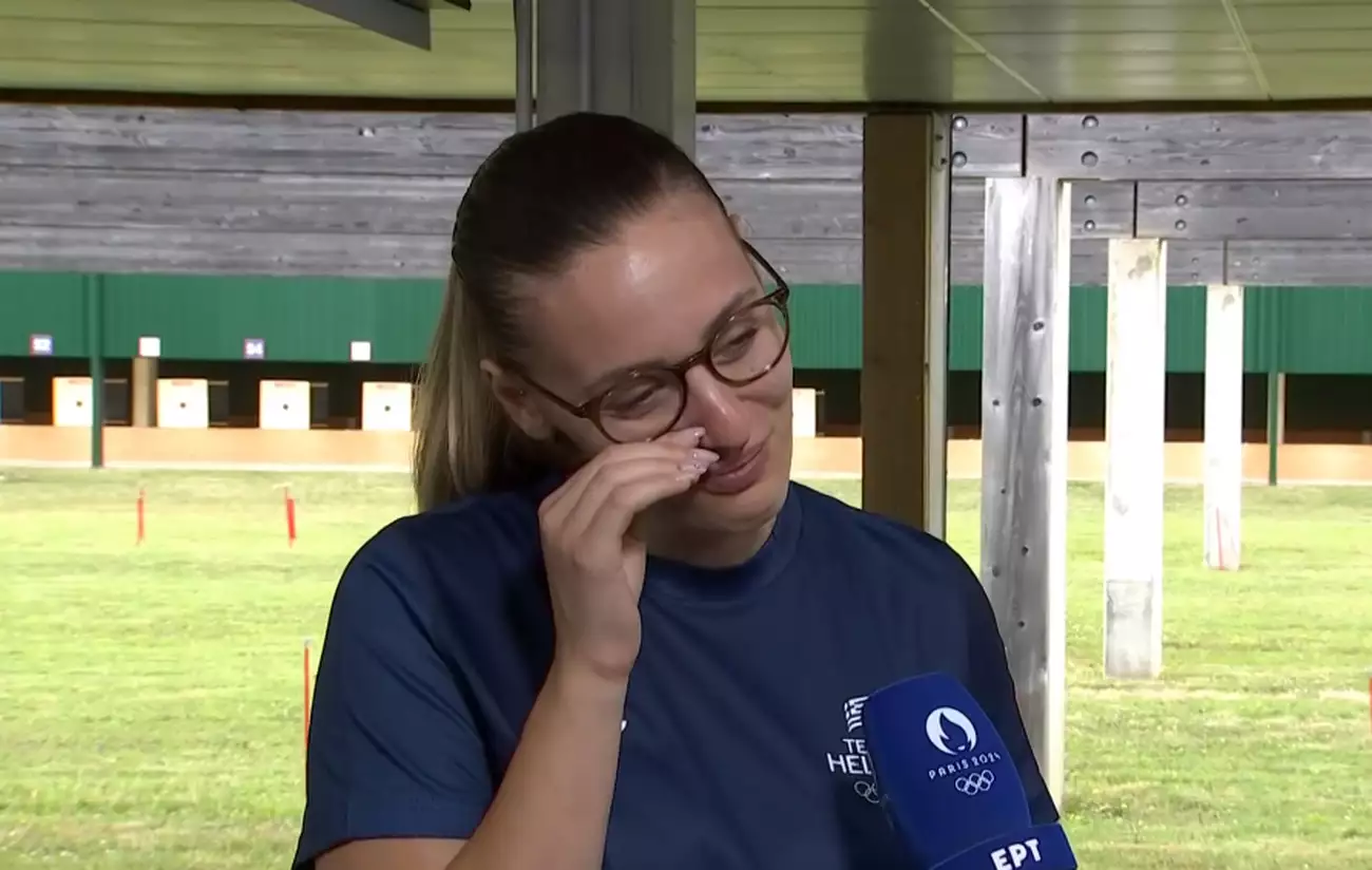 Η Άννα Κορακάκη έκλαψε on camera – Το ξέσπασμα μετά τον προκριματικό στα 10 μέτρα αεροβόλο πιστόλι που εγκατέλειψε (Video)