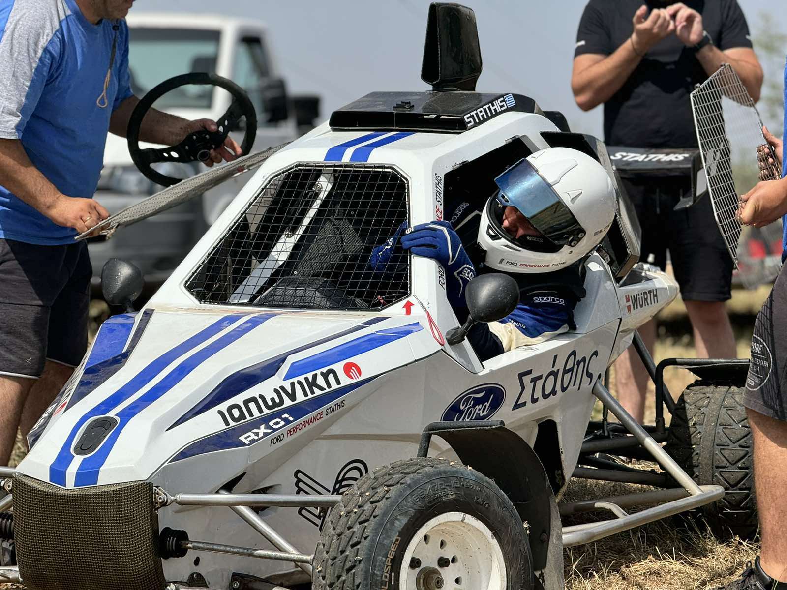 Ένας οδηγός αγώνων Crosscar, ετών 16 από τη Θεσσαλονίκη - Η ιστορία του Μιχάλη Στάθη από το Λαγκαδά