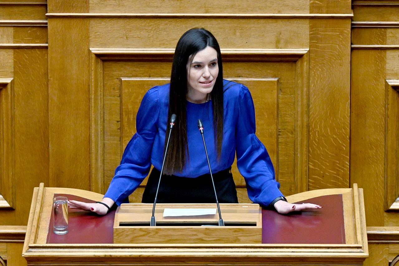 Μαρία Νεφέλη Χατζηιωαννίδου: Aιχμές κατά της αντιπολίτευσης στη Βουλή για το νομοσχέδιο του Υπουργείου Υγείας