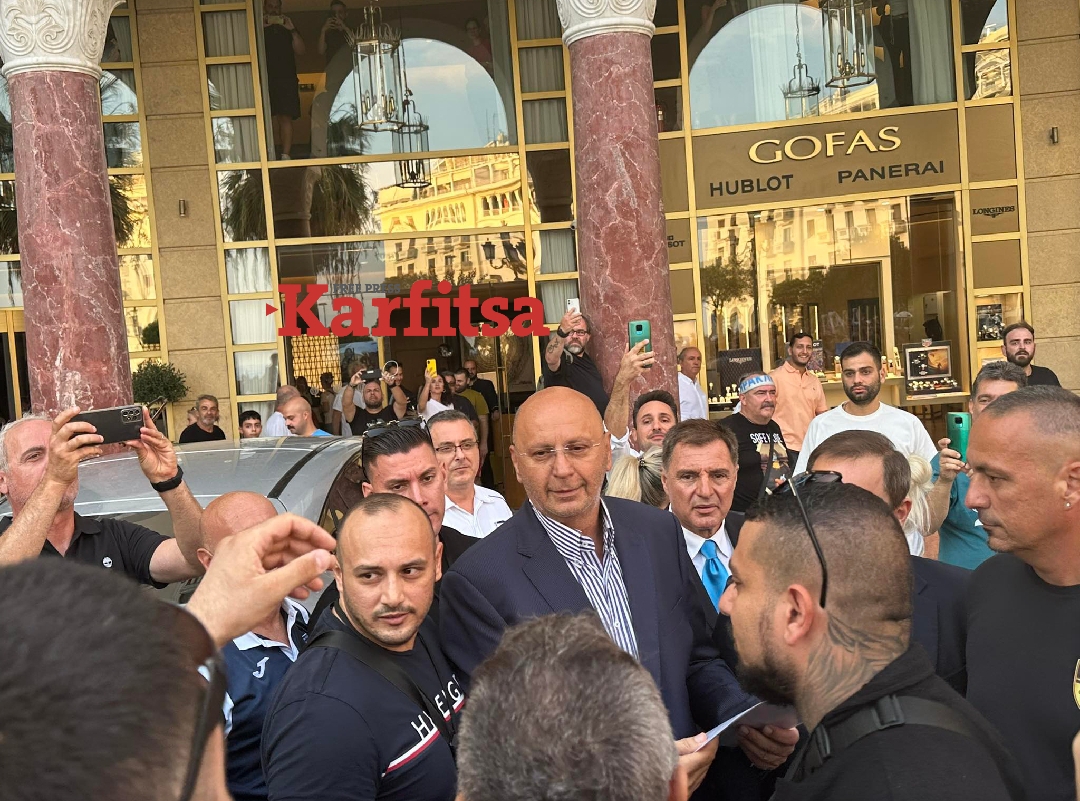 Θεσσαλονίκη: Αποθεώθηκε ο Π. Μονεμβασιώτης από τους φιλάθλους του Ηρακλή (ΦΩΤΟ+Video)