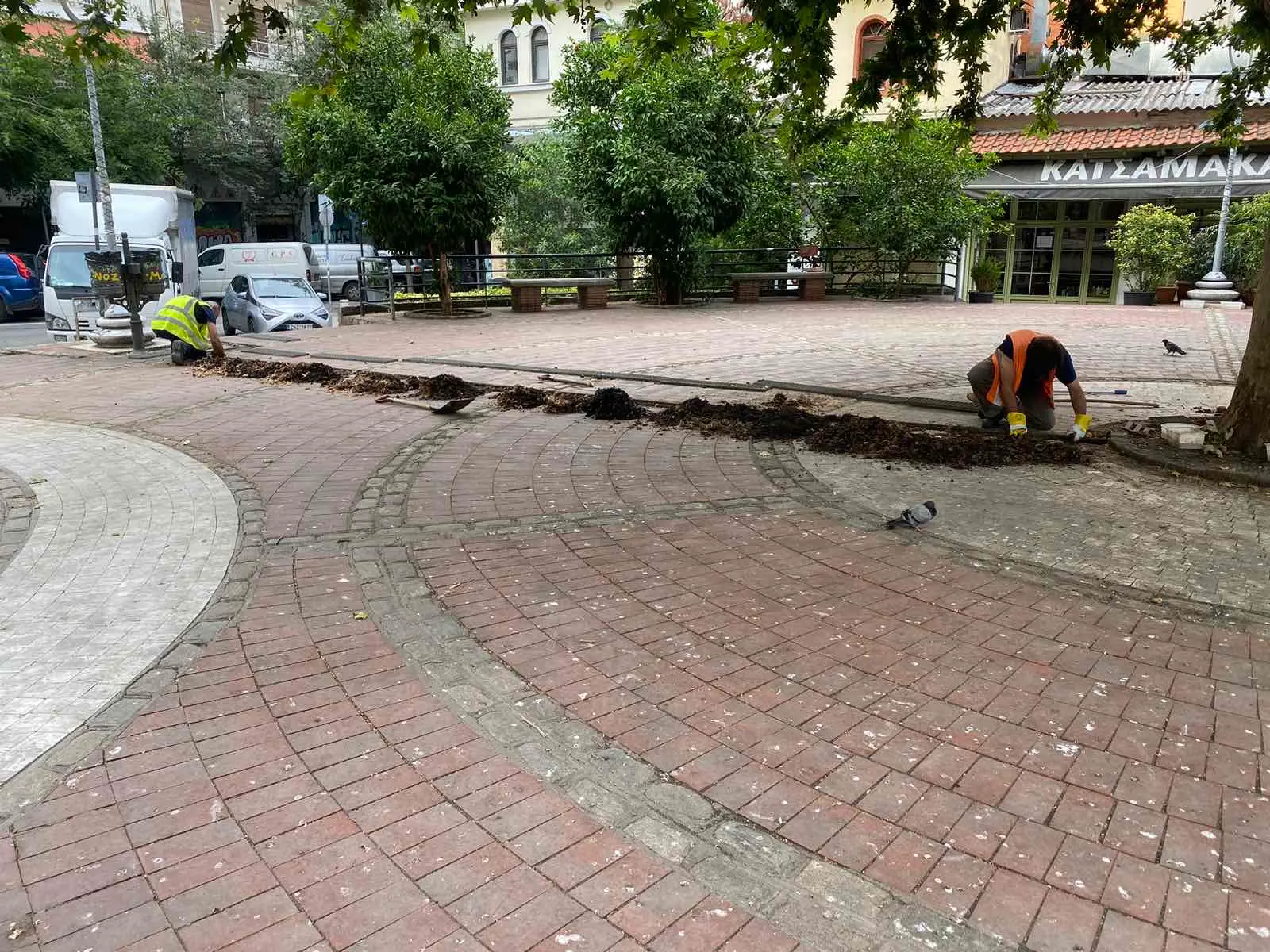 Δήμος Θεσσαλονίκης: Συνεχίζεται η επιχείρηση «καθαρή πόλη» με πλύσιμο πεζοδρομίων και καθαρισμό σε φρεάτια (ΦΩΤΟ+Video)