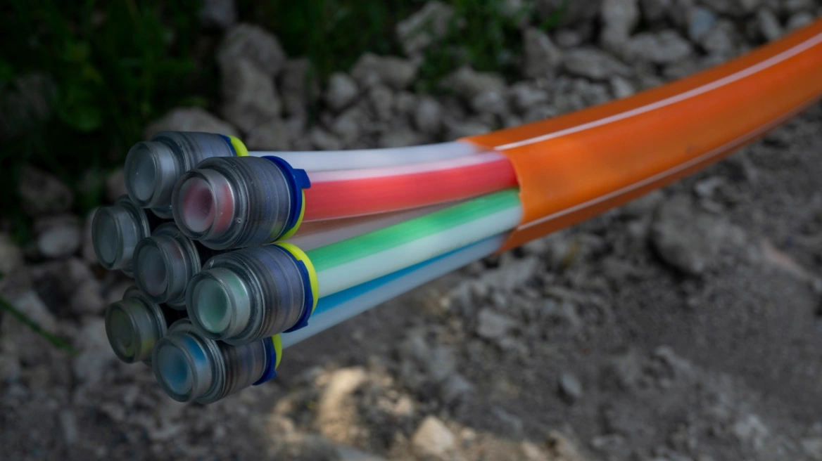 Συναγερμός στη Γαλλία: Σαμποτάζ σε δίκτυα οπτικών ινών σε έξι περιοχές