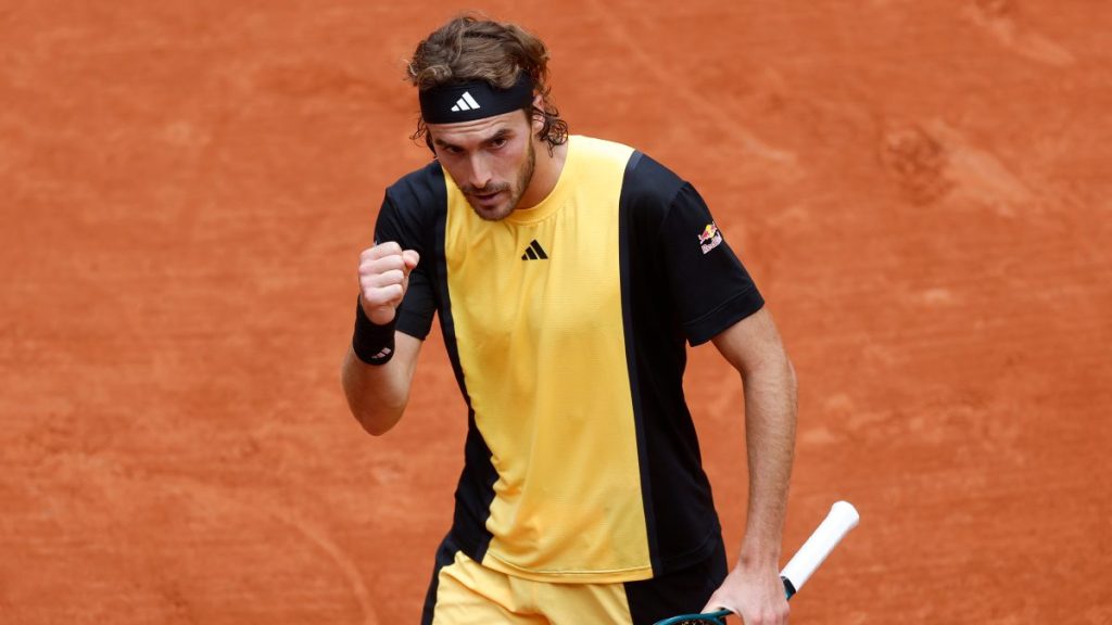 Με άνεση στα ημιτελικά του Γκστάαντ ο Τσιτσιπάς