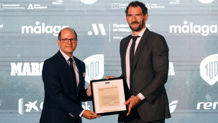 Ζαγκλής:«Το 2028 επιστρέφουμε στη χώρα που εφηύρε το παιχνίδι μας, στην πόλη του μπάσκετ»