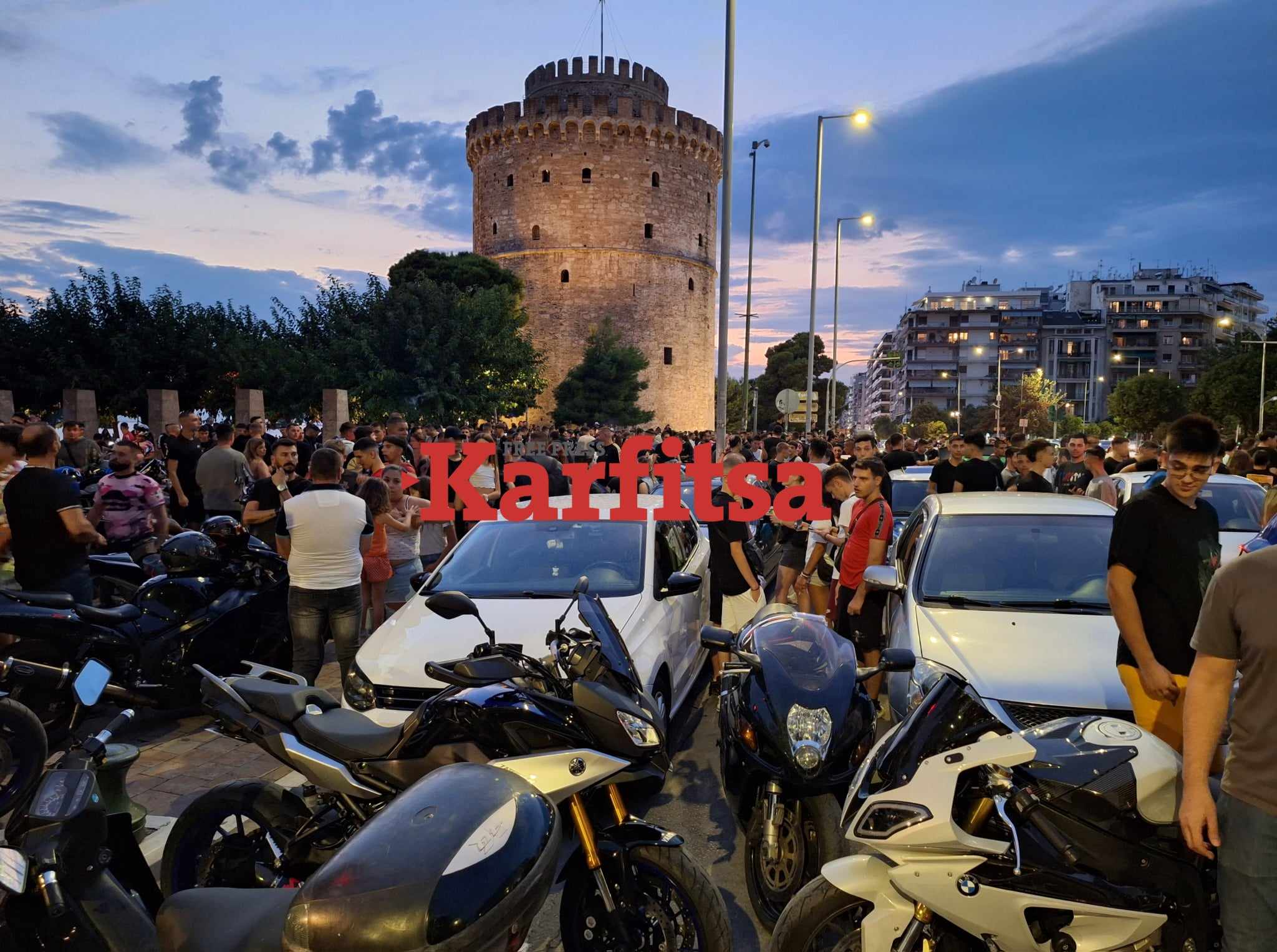 Θεσσαλονίκη: Πρόστιμα από την ΕΛΑΣ κατά τη διάρκεια συγκέντρωσης μηχανόβιων στο Λευκό Πύργο (ΦΩΤΟ+Video)