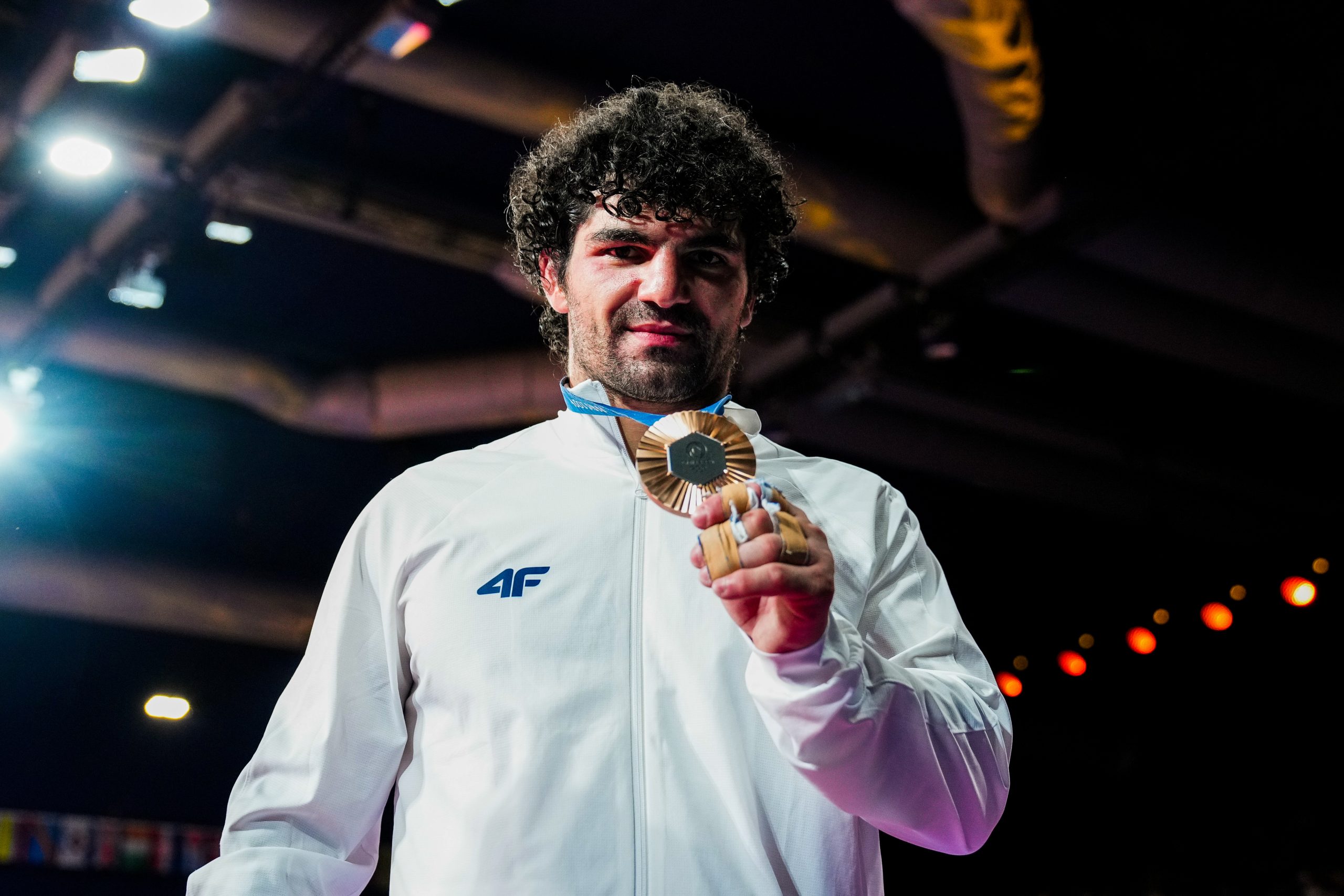 Ολυμπιακοί Αγώνες 2024: Ενθουσιασμός στην υποδοχή του «χάλκινου» Θοδωρή Τσελίδη στο αεροδρόμιο (Video)