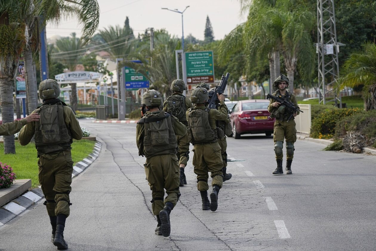 Ο ισραηλινός στρατός επαναστρατολογεί εφέδρους που είχαν εξαιρεθεί