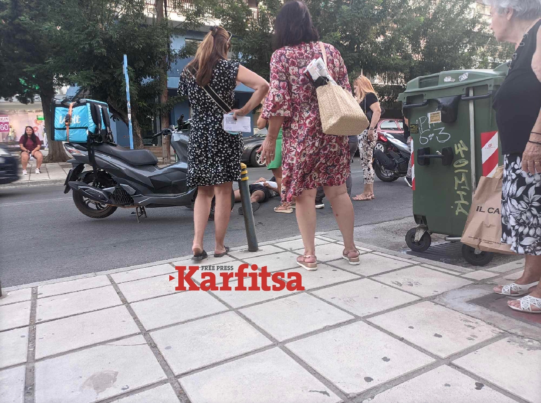 Θεσσαλονίκη: Ντελιβεράς προσπάθησε να αποφύγει αδέσποτο και έπεσε στο οδόστρωμα (ΦΩΤΟ)