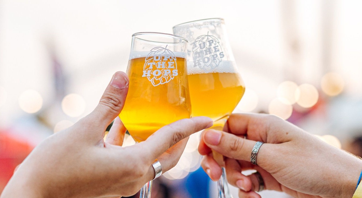 Το Thessaloniki Beer Festival επιστρέφει στον προαύλιο χώρο της ΔΕΘ με 150 ετικέτες μπύρας