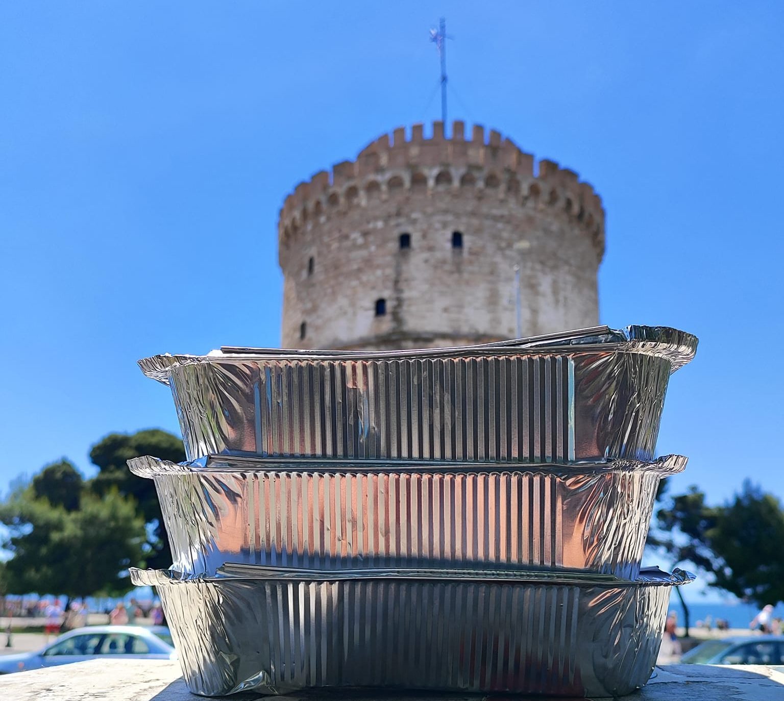 Θεσσαλονίκη: Σεφ της αλληλεγγύης και χωρίς… αργία στην άδεια πόλη του Δεκαπενταύγουστου (ΦΩΤΟ)