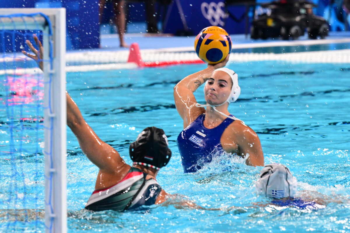Ελλάδα – Ουγγαρία 9-12: Ήττα για την Εθνική πόλο γυναικών που θα παίξει για την 7η θέση (Video)