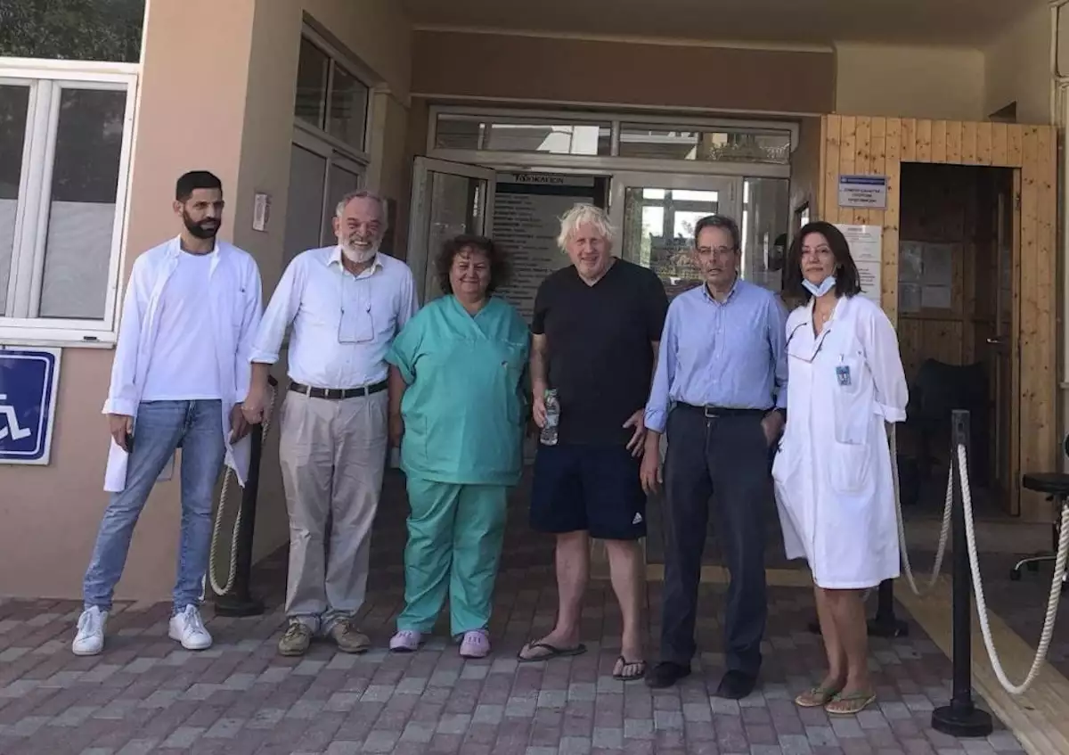 Μπόρις Τζόνσον: Επισκέφτηκε το νοσοκομείο Καρύστου - Αδ. Γεωργιάδης: Μας είπε πως το ΕΣΥ είναι ανώτερο από το Βρετανικό σύστημα υγείας