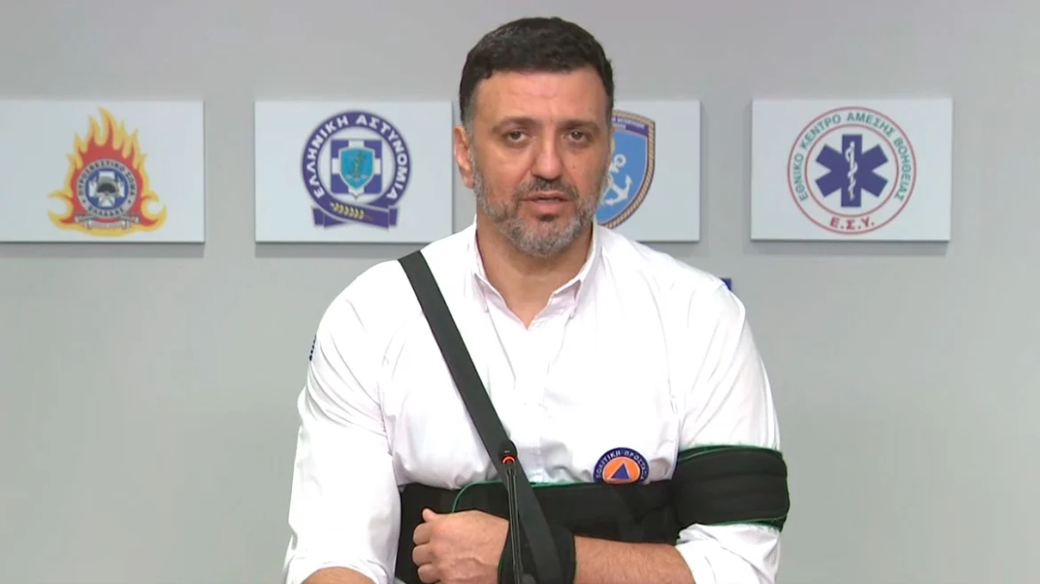 B. Κικίλιας: Ο χρόνος απόκρισης για τη φωτιά στον Βαρνάβα ήταν 5 λεπτά από αέρος – Πυροσβέστες, εθελοντές, στρατιωτικοί έδωσαν υπεράνθρωπη μάχη (Video)