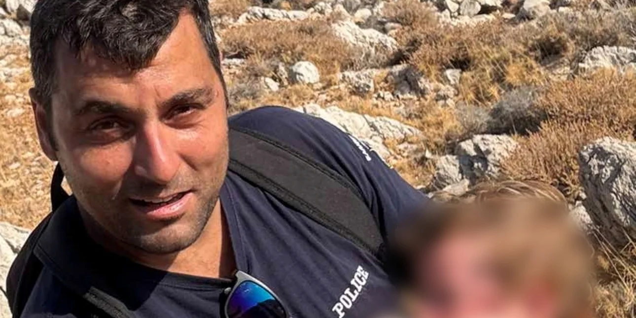 Λέρος: Αστυνομικοί διέσωσαν βρέφος κατά τη διάρκεια επιχείρησης απεγκλωβισμού μεταναστών από δυσπρόσιτο σημείο