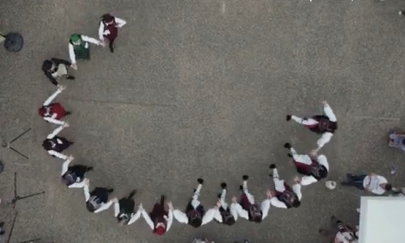 «SAVOIR χορεύειν…»