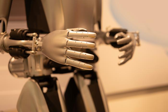 Γνωστή εταιρεία πληρώνει 8.000 ευρώ τον μήνα για την πιο απλή δουλειά του κόσμου - Τι πρέπει να κάνεις