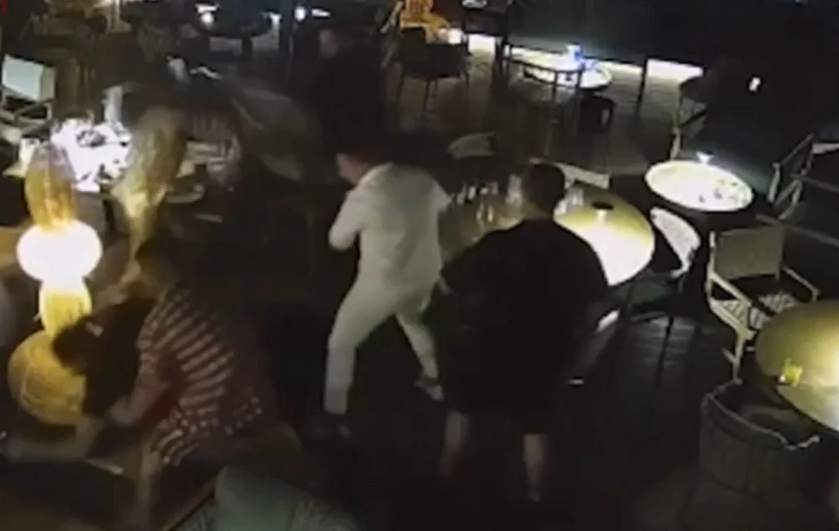 Συμπλοκή σε beach bar στη Χαλκιδική: Τρία άτομα παρουσιάστηκαν αυτοβούλως στις Αρχές