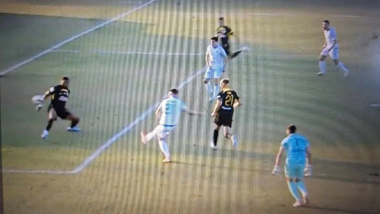 Superleague: Έξαλλοι με Λανουά στον Λεβαδειακό