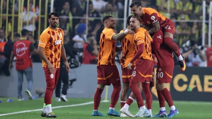 Χωρίς Όσιμεν αλλά με τον Μπουρούκ ξανά στον πάγκο κόντρα στον ΠΑΟΚ η Γαλατασαράι
