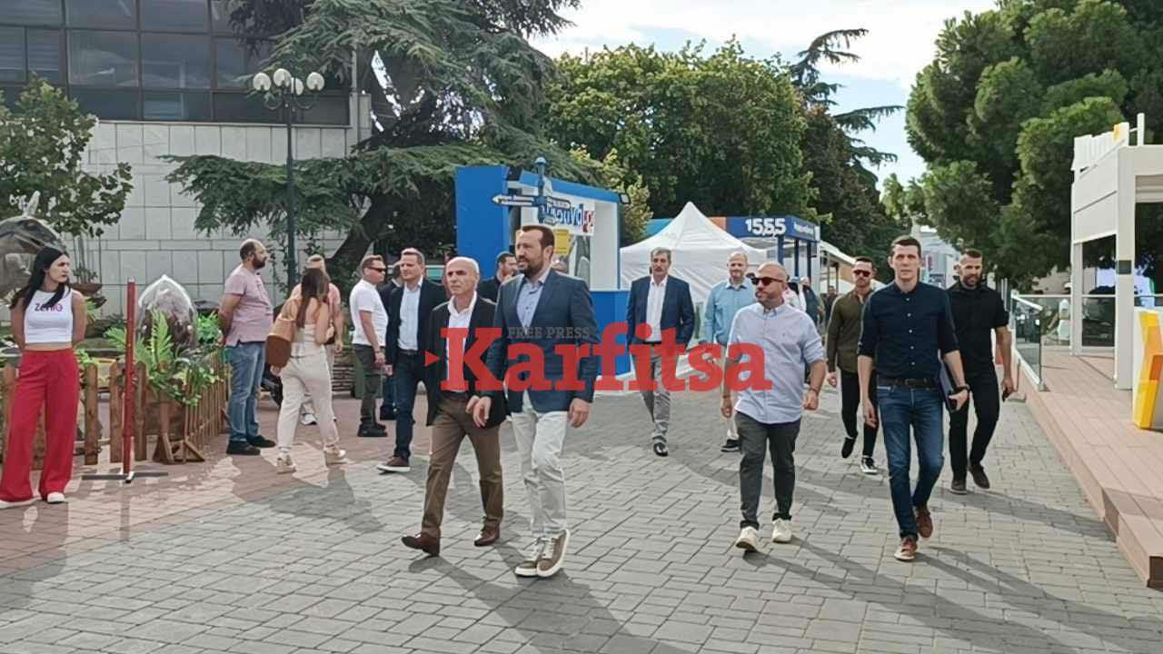 Με Πολάκη και Φάμελλο ο Νίκος Παππάς στη ΔΕΘ (ΦΩΤΟ)