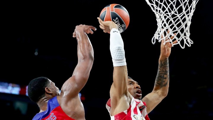 Η Φενερμπαχτσέ απέκτησε τον Κεμ Μπιρτς