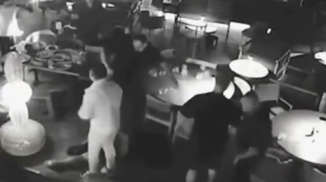 Αιματηρή συμπλοκή σε beach bar στη Χαλκιδική: Συνελήφθη στη Γερμανία ένας από τους πιστολέρο