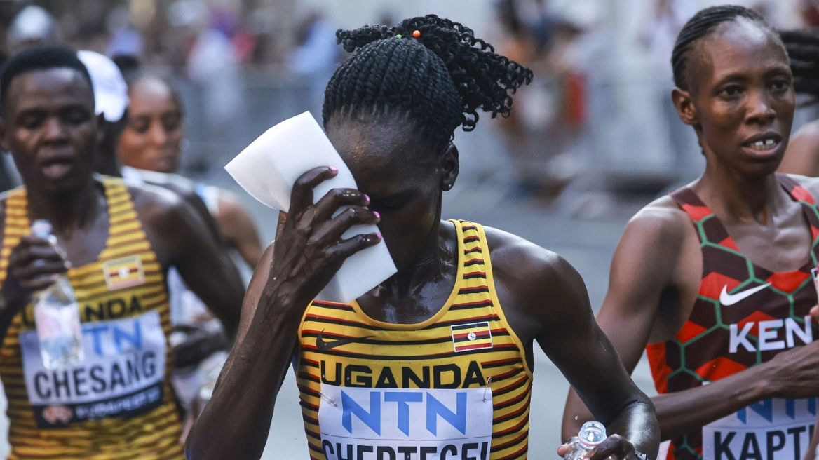 Σε κρίσιμη κατάσταση μαραθωνοδρόμος από την Ουγκάντα που έτρεξε στο Παρίσι – Ο φίλος της την έλουσε με βενζίνη και της έβαλε φωτιά