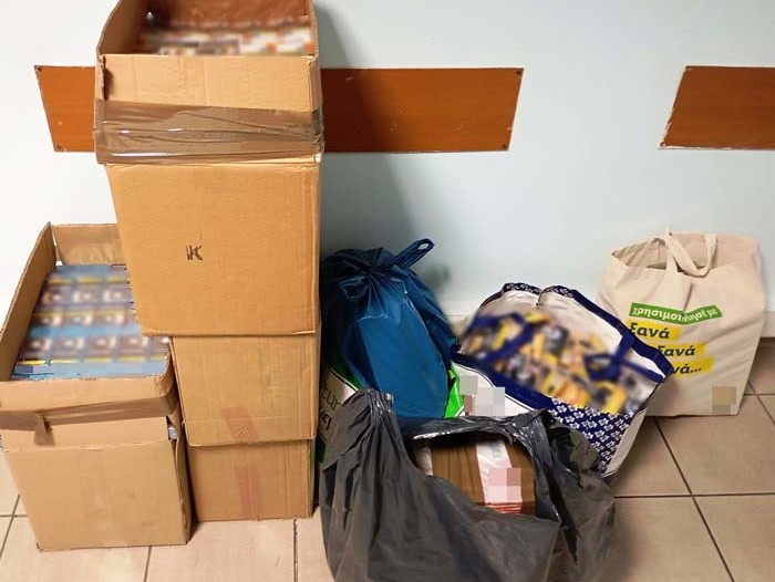 Θεσσαλονίκη: Συνελήφθη 58χρονη με πάνω από 2.000 λαθραία τσιγάρα (ΦΩΤΟ)
