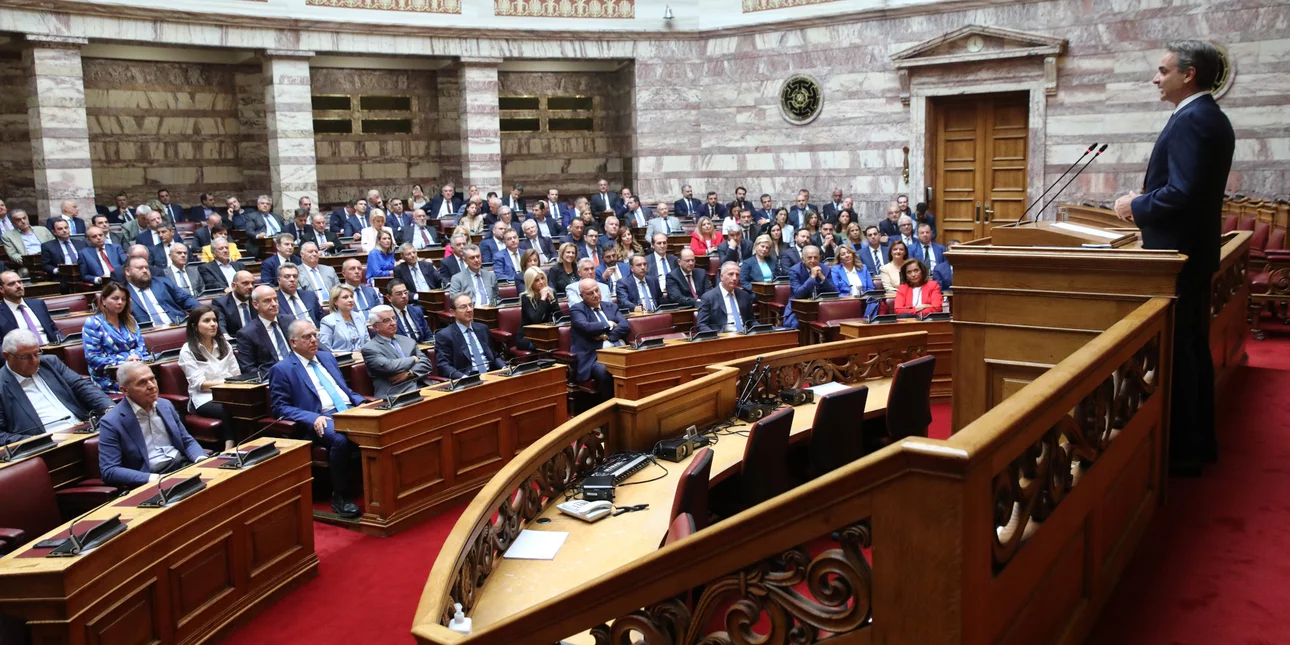 Κινήσεις εκτόνωσης από το Μαξίμου: Συνάντηση Κ. Μητσοτάκη με βουλευτές και… street party για τα γενέθλια της ΝΔ στη Ρηγίλλης