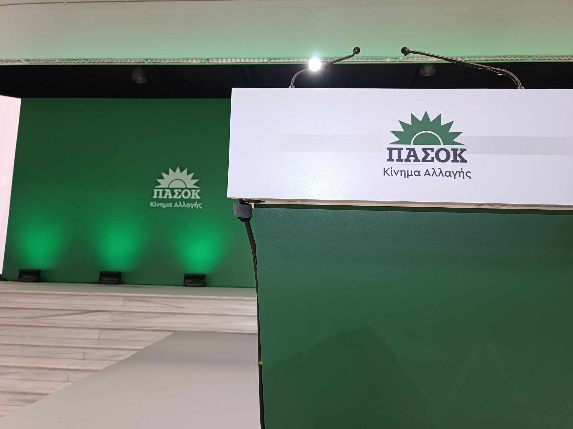 Εκλογές ΠΑΣΟΚ: Μειωμένη η συμμετοχή στο δεύτερο γύρο - 18% λιγότεροι από την πρώτη Κυριακή